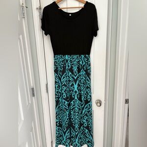 Elegant Black and Teal Maxi Dress